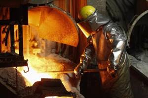 Euro Zone Factory Growth Stalls In November As New Orders Sink: PMI